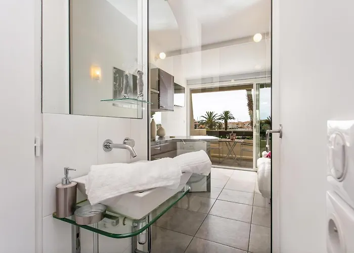 What Else - Port Nature - Vue Port - Parking - Village Naturiste *